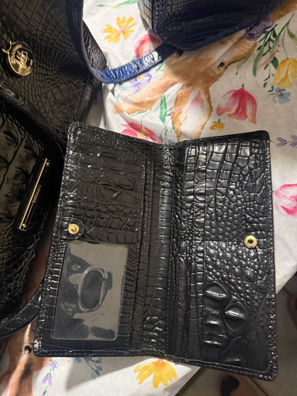 Brahmin Black Croc-Embossed Leather Tote with Matching Wallet - Picture 5 of 7
